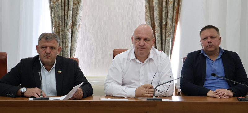 Рассмотрены направления расходов бюджета в рамках развития местного самоуправления и укрепления гражданского общества на 2026 год и плановый период 2027-2028 годов