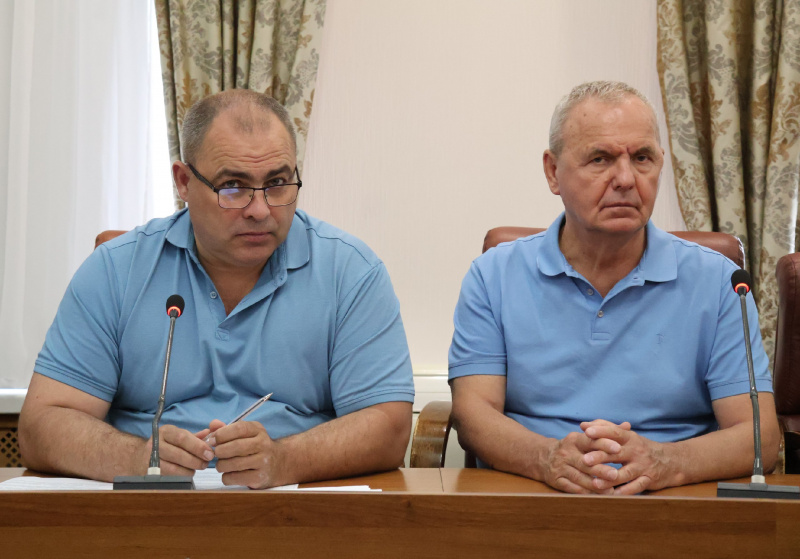 Необходимо благоустроить дороги и тротуары в пригородной зоне