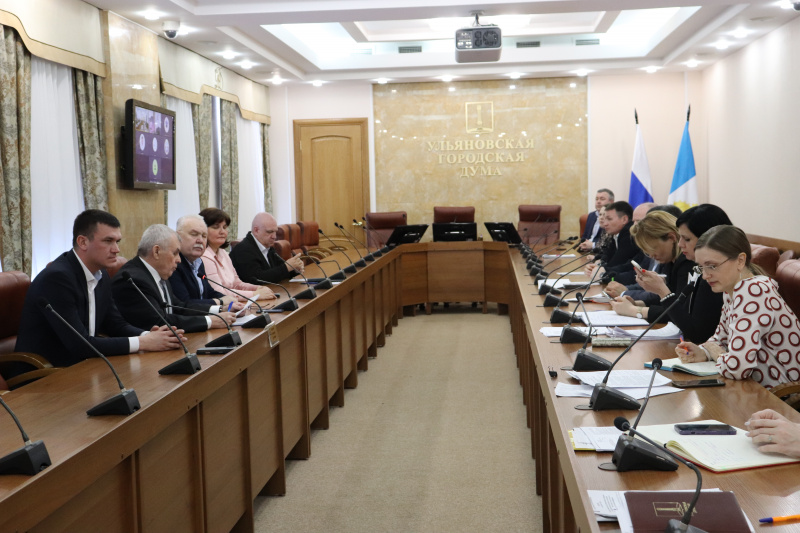 Городские депутаты настаивают на принятии мер, препятствующих несанкционированному доступу на объекты незавершённого строительства